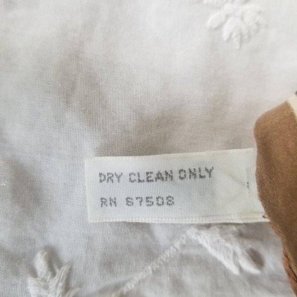 2/$20 SALE! Floral silk scarf - Picture 4 of 5